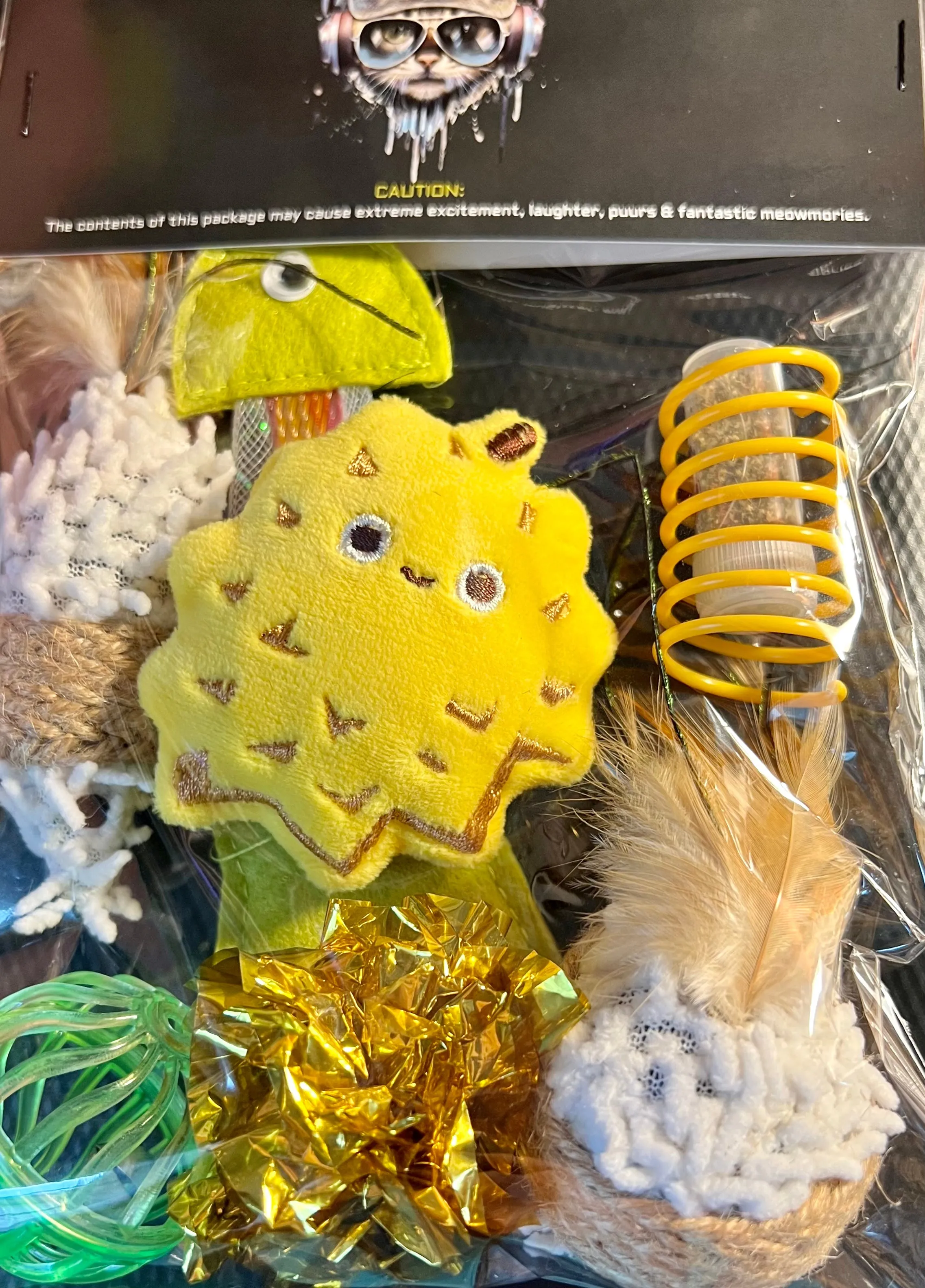 Furprize! Durian- green, Assorted Catnip Infusion Toys